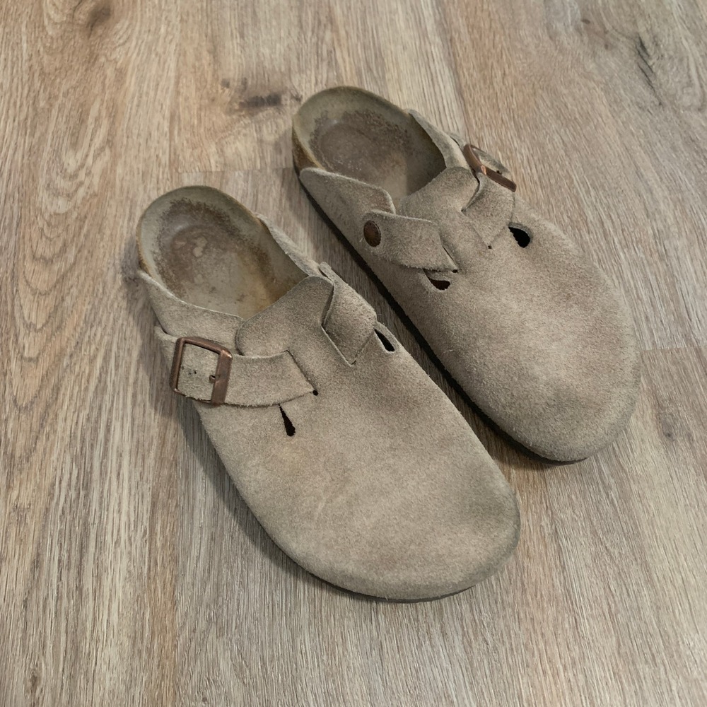 Great condition Birkenstock Boston Suede Clogs in taupe tan - size 37 Euro